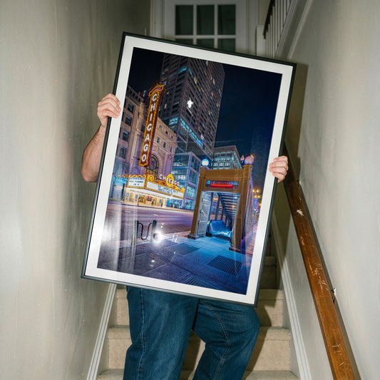 A Neon Vibe – The Chicago Theatre